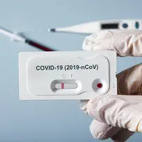 Ilustrasi Covid-19 (Foto: Shutterstock By danielmarin)