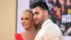 Penyanyi pop, Britney Spears dan sang pacar, Sam Asghari menghadiri premier film "Once Upon a Time in Hollywood" di TCL Chinese Theatre pada 22 Juli 2019. Penampilan tersebut merupakan penampilan perdana keduanya dalam sebuah acara resmi setelah berpacaran sejak 2016. (Jordan Strauss/Invision/AP)