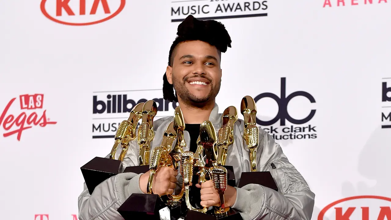 [Bintang] The Weeknd di Billboard Music Awards 2016