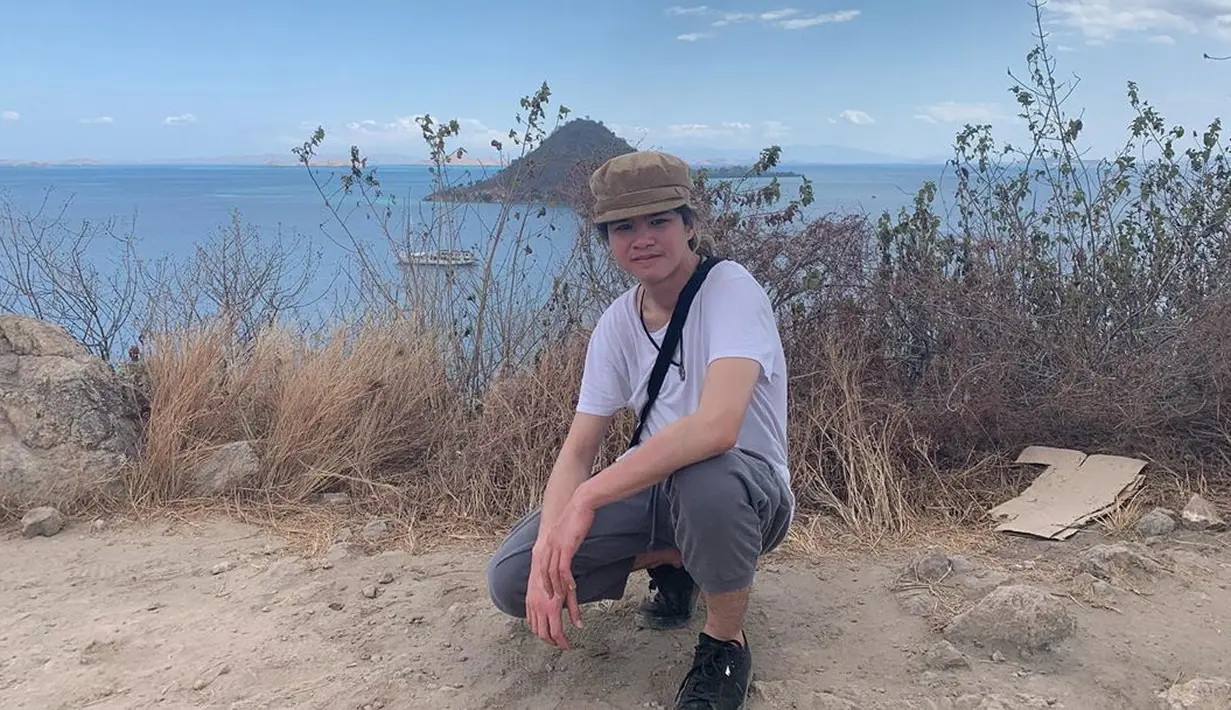 Ternyata bukan tanpa alasan Dul mengurungkan niatnya untuk menikah muda. Seiring pertambahan usia dan semakin dewasa ini, Dul menyadari bahwa menikah bukan lah sesuatu yang mudah. (Instagram/duljaelani)