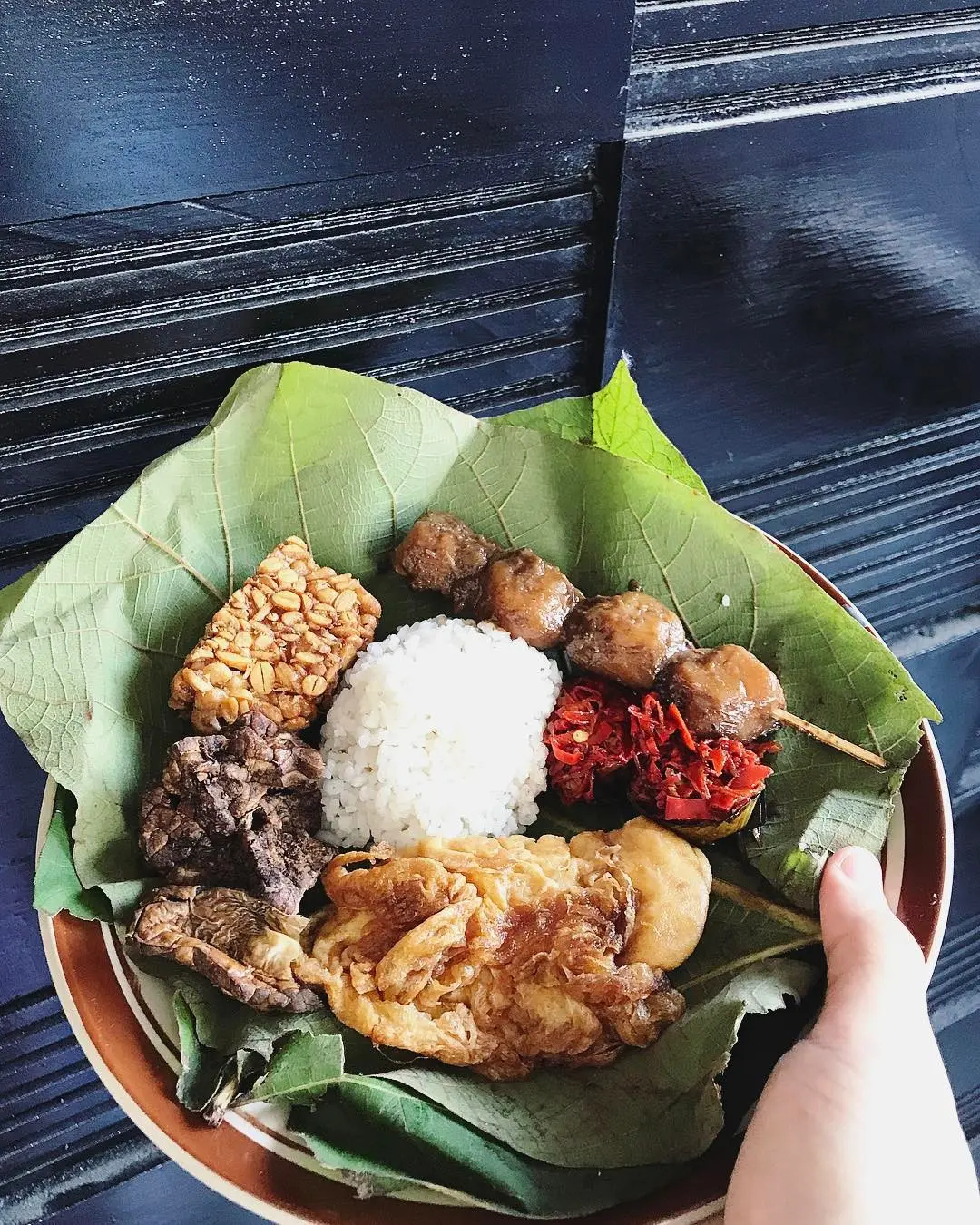 Nasi Jambang, kuliner khas Cirebon, Jawa Barat. (Sumber Foto: shofiakafa/Instagram)