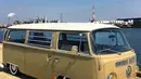 Dibuat ceper sampai amblas pun ia tetap keren. (Source: Facebook/Campervan Fan)