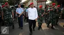Menteri Pertahanan RI, Ryamizard Ryacudu saat melakukan sidak di Markas Komando Pasukan Khusus di Cijantung Jakarta, Rabu (2/9/2015). Sidak terkait inventarisir kelengkapan alutsista yang dimiliki TNI. (Liputan6.com/Helmi Fithriansyah)