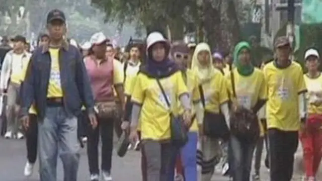 [VIDEO] Serunya Jalan Sehat SCTV 2014 di Bandung