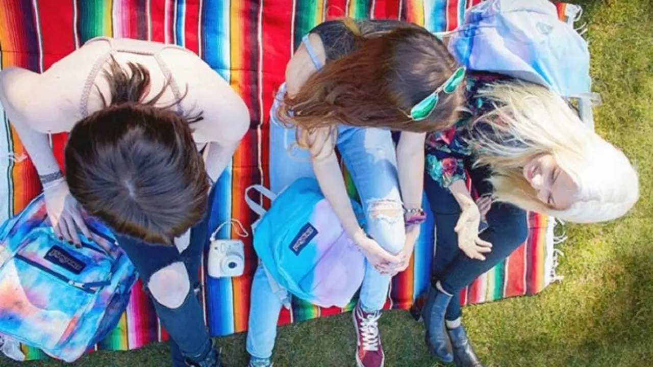 Karya Seni Mural Jadi Kampanye Promosi Sebuah Merek Backpack