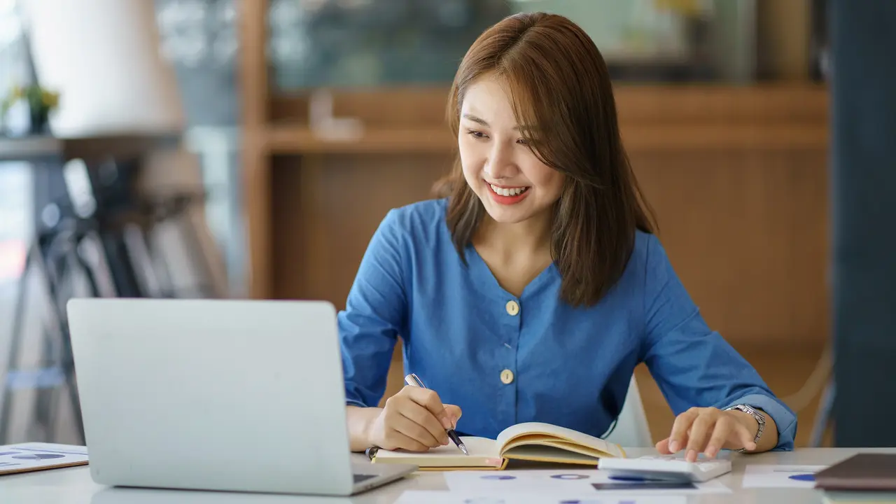 perempuan dan 10 mei kerja