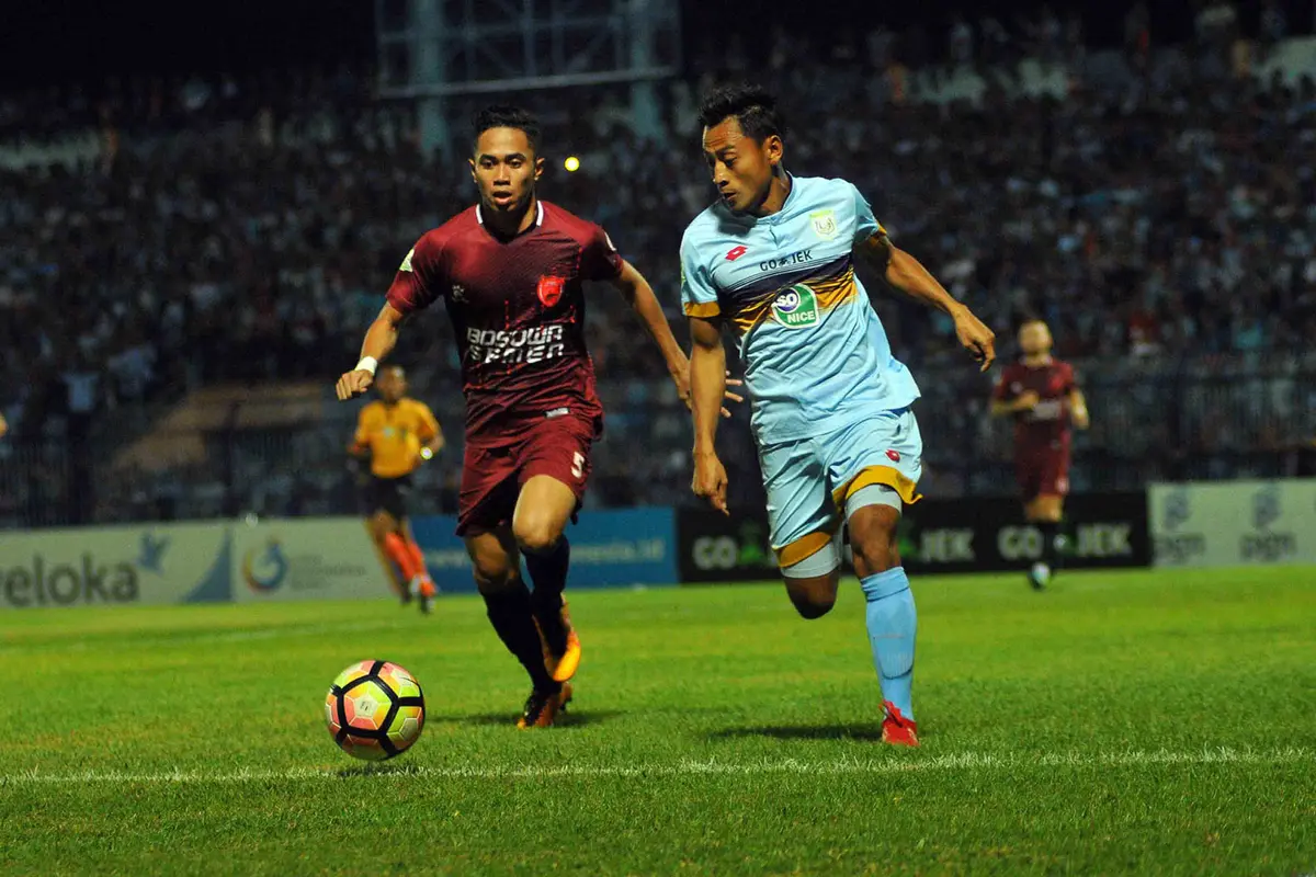 Persela Lamongan vs PSM Makassar