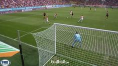 Berita video gol Shinji Kagawa yang tercipta di Bundesliga. Inikah golnya terindah sepanjang karier? This video presented by BallB