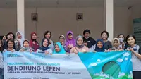 Kelompok Wanita Tani (KWT) Kartini dalam program “Bersih-bersih Sungai” BRI di sungai Bendhung Lepen. Foto: Istimewa