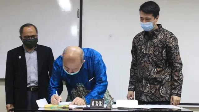 Kerjasama Usahid dengan praktisi untuk pengembangan sarjana siap kerja