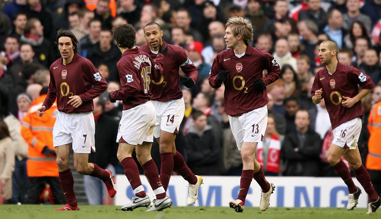 Middlesbrough menjadi korban kedua dari kemenangan besar Arsenal di era Premier League. Momen itu terjadi pada pekan ke-22 Premier League musim 2005/2006 (14/1/2006). Arsenal yang bermain di kandangnya, Highbury, sukses mencukur The Boro dengan skor 7 gol tanpa balas. Thierry Henry menjadi bintang kemenangan The Gunners dengan mencetak hattrick plus satu assist. (AFP/John D McHugh)