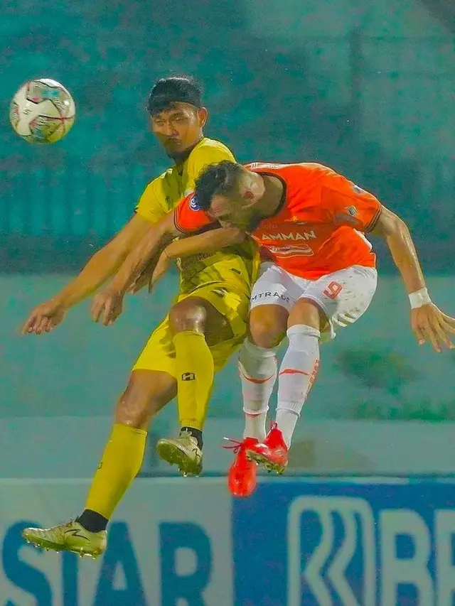 5 Potret Dandi Maulana, Bek Anyar Persebaya Surabaya