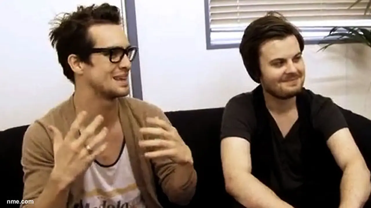 panic-at-the-disco-130801c.jpg