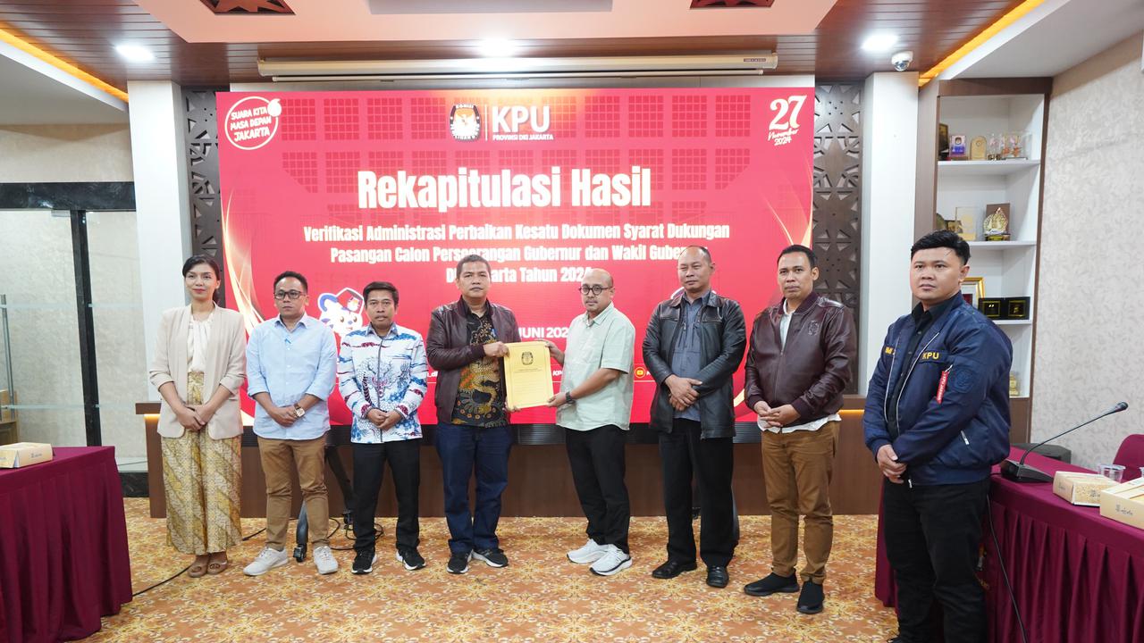 KPU DKI Jakarta rampung melakukan verifikasi administrasi atas perbaikan kesatu dokumen pendukung bakal pasangan calon perseorangan Dharma Pongrekun-Kun Wardana di Pilkada Jakarta.