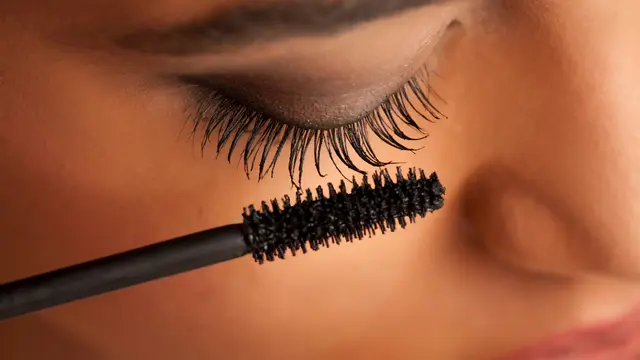 5 Tanda Maskara Kedaluwarsa, Stop Digunakan karena Bisa Berbahaya