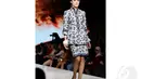 Rancangan Poppy Dharsono ini mengusung dengan tema batik brebes. Jakarta Fashion dan Food Festival di Grand Ballroom Harris Hotel, Kelapa Gading, Jakarta Utara, Senin (19/5/2014)