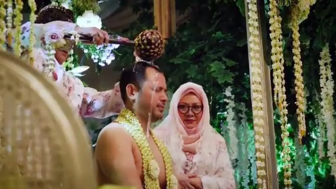 Momen Pengajian dan Siraman Danny Rukmana dan Raiyah Chitra