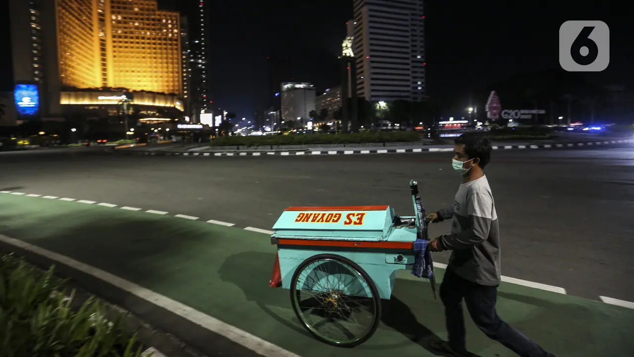 FOTO: Malam Bebas Keramaian Perayaan Tahun Baru 2022