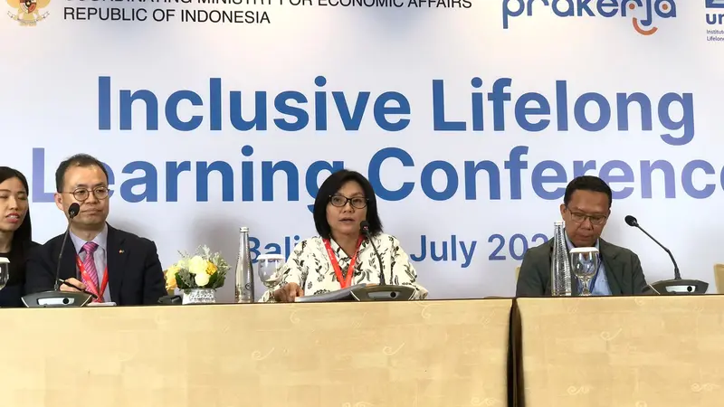 Direktur Eksekutif Manajemen Pelaksana Program Kartu Prakerja Denni Purbasari, di Bali (6/7/2023). Manajemen Pelaksana Program Kartu Prakerja sukses menyelenggarakan konferensi internasional bersama The UNESCO Institute for Lifelong Learning di Bali.