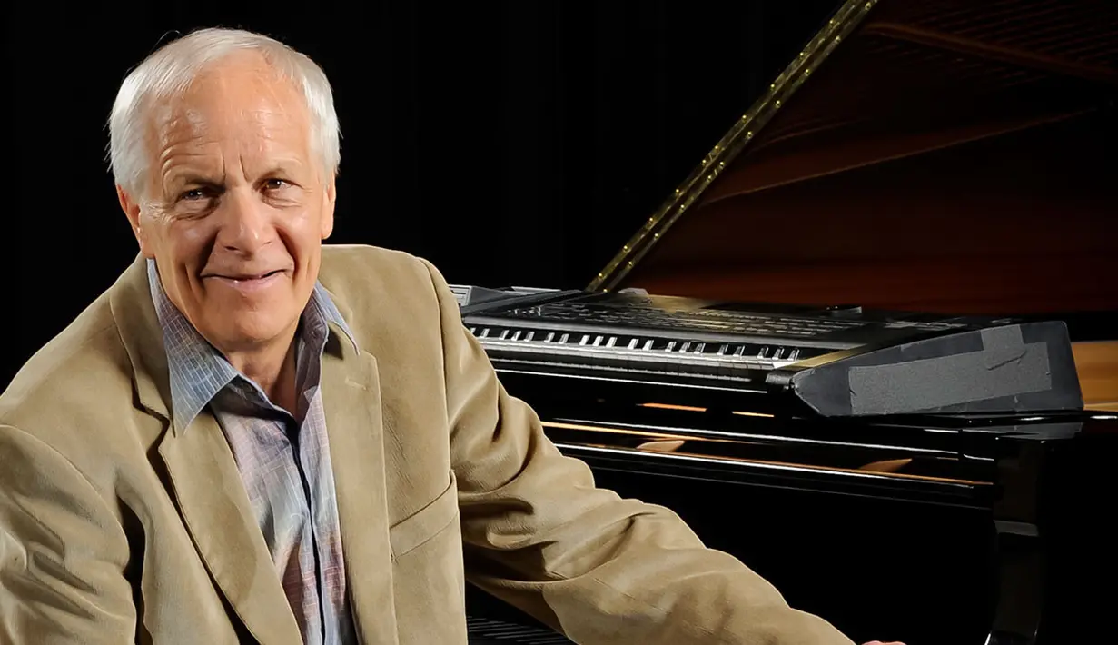 Ken Medema merupakan musisi besar asal Amerika. Ia mulai belajar piano sejak usia 5 tahun. Tercatat ia sudah punya 26 album. (foto: wheaton.edu)