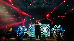 Band yang dibentuk pada September 1995 ini menggebrak panggung Jatim Fair 2019 hari kedua pada Rabu (9/10/2019). Personelnya pun terlihat kompak dengan mengenakan baju tipexofficial. (Liputan6.com/IG/@lovesuroboyo)
