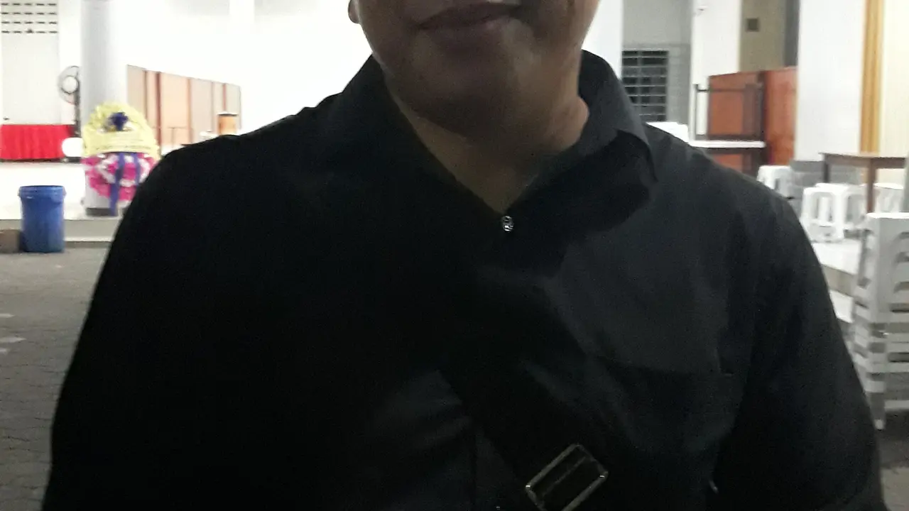Karyawan Hari Darmawan