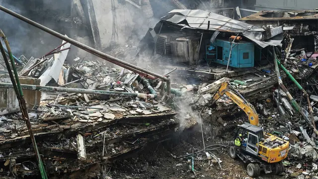 Pencarian dan Penyelamatan Korban Kebakaran Mal di Pakistan Masih Berlanjut