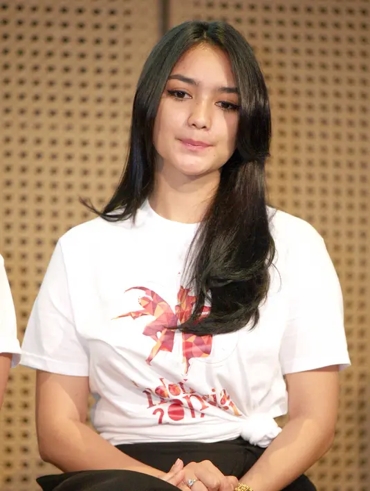 Di sisi lain, ia tampak enggan membicarakan hubungannya bersama Ali. Padahal belum lama ini keduanya sama-sama mengunggah foto kebersamaannya yang sedang berolahraga di Instastory mereka masing-masing. (Nurwahyunan/Bintang.com)