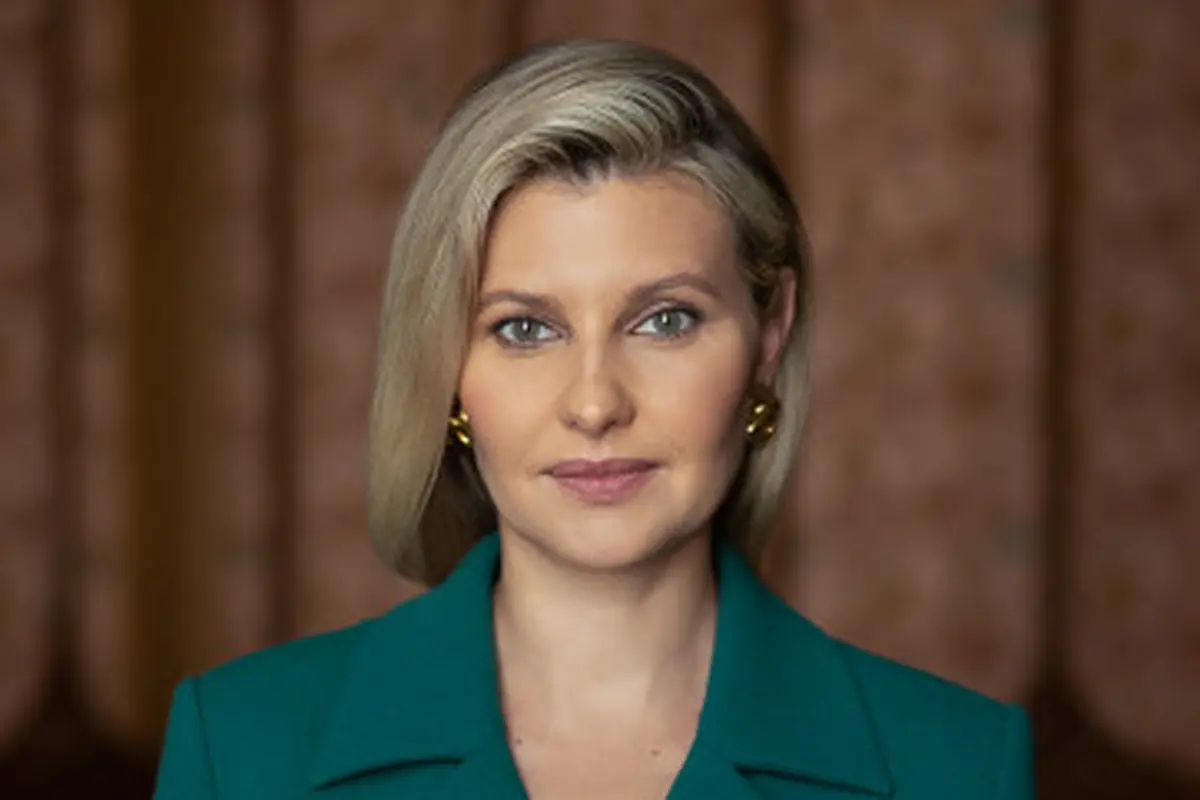 Ibu Negara Ukraina Olena Zelenska menggagas Summit of First Ladies and Gentlemen. (https://kyivsummitflg.gov.ua/en)