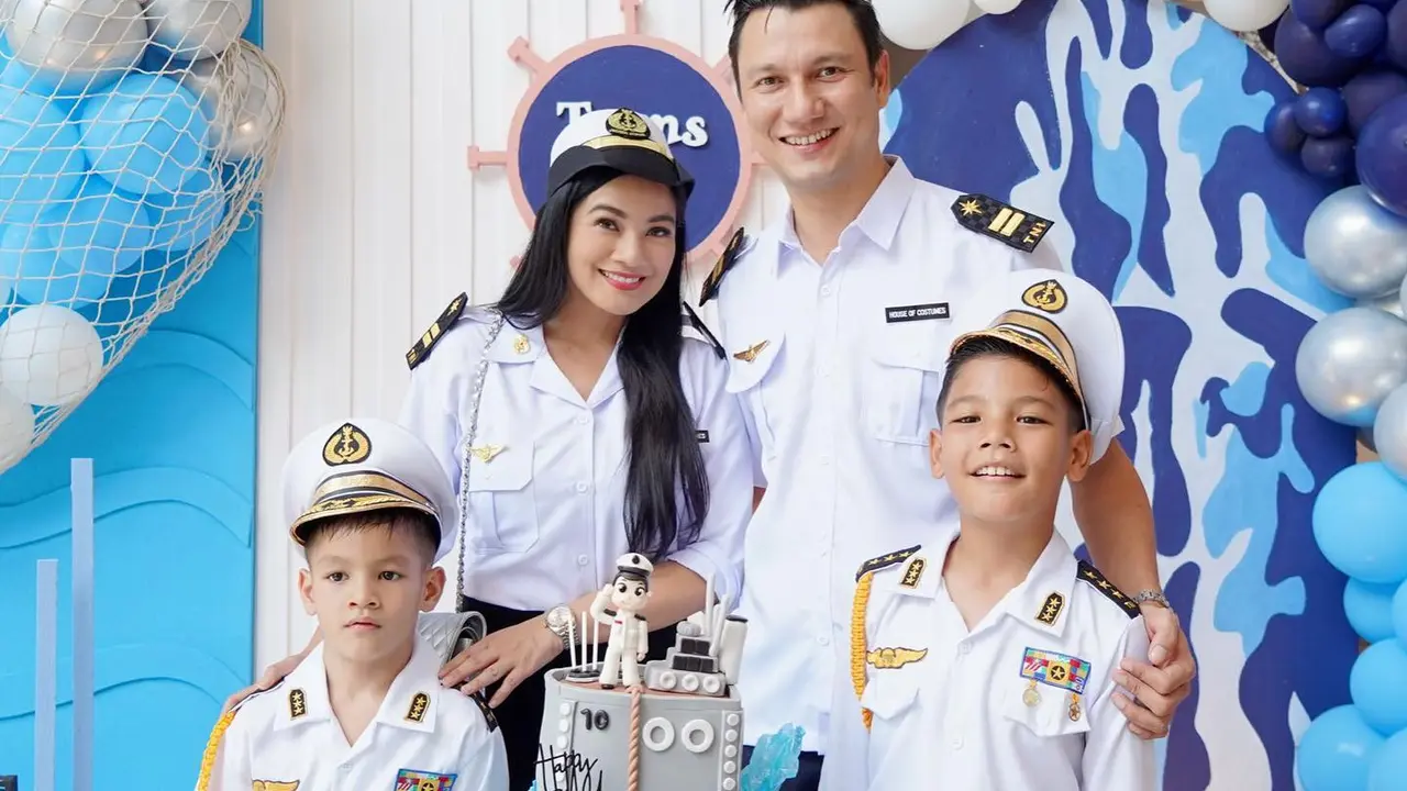 7 Potret Ulang Tahun Arjuna, Putra Titi Kamal dan Christian Sugiono dengan Tema Pelaut
