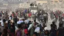 Sedikitnya 60 orang tewas akibat rentetan serangan pasukan militer Israel di berbagai wilayah Jalur Gaza sepanjang Jumat (20/6/2025). (Omar AL-QATTAA/AFP)