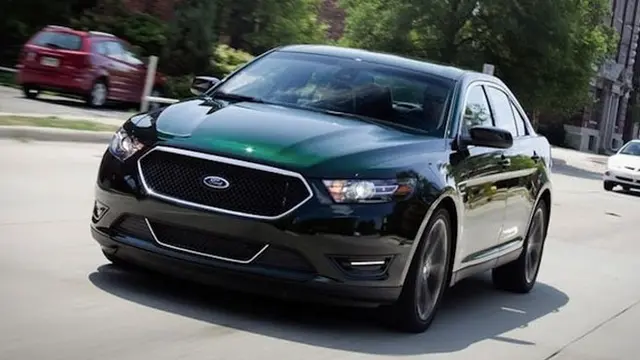 mobil-ford-taurus-140125b.jpg