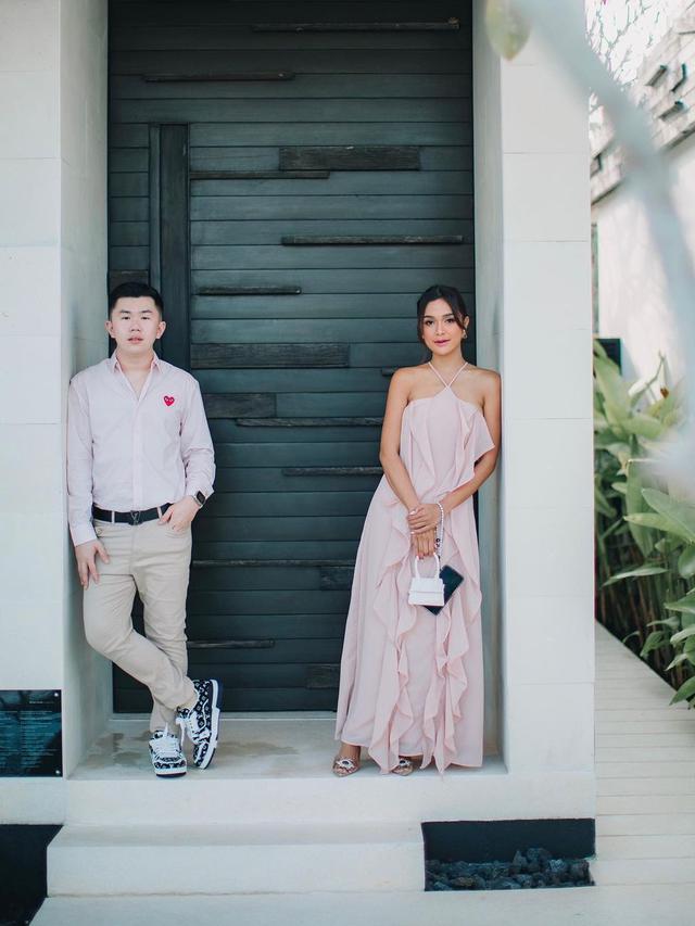 6 Potret Andi Annisa dan Pria yang Diduga Pacar Baru, Jalani Pemotretan Bak Prewedding