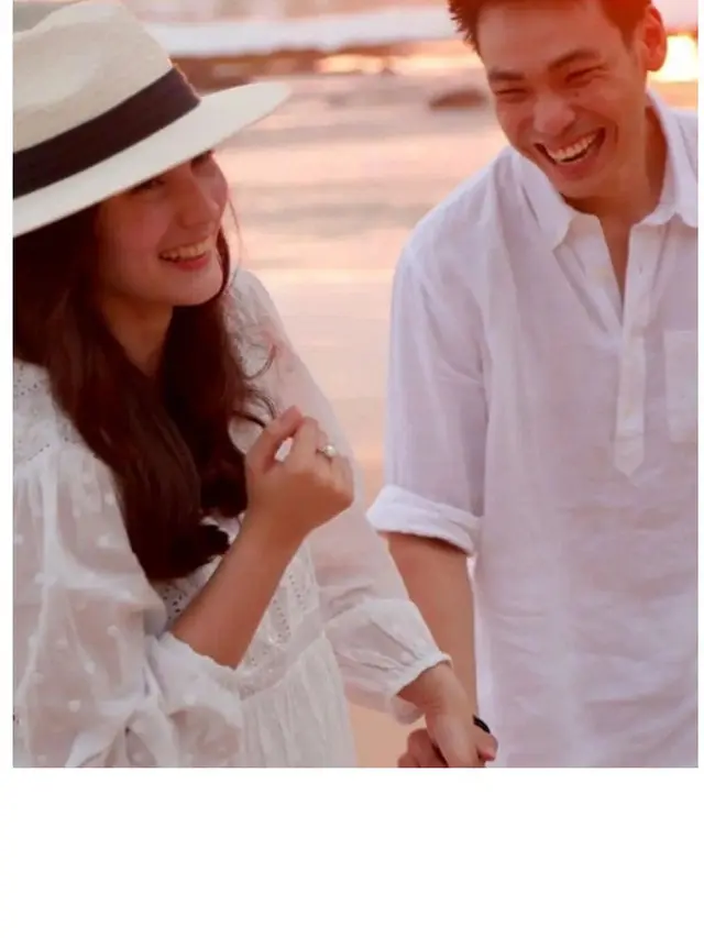 8 Momen Chelsea Islan Terima Lamaran Rob Clinton Kardinal di Bali, Romantis Banget