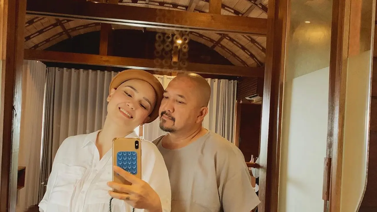 Feby Febiola dan Franky Sihombing. (Foto: Instagram @febyfebiola_)