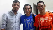 Trio Timnas Indonesia Primavera, Sugiantoro, Nurul Huda, dan Anang Ma'ruf memanfaatkan laga legenda Persebaya untuk bereuni.