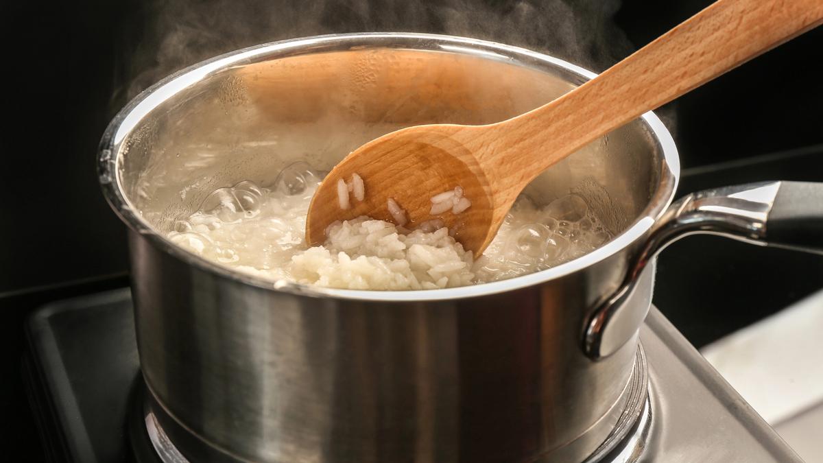 7 Cara Masak Nasi di Panci agar Pulen dan Matang Sempurna, Mudah Dipraktikkan di Rumah