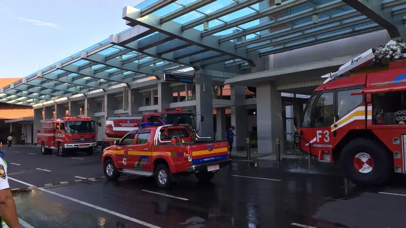 Suasana Bandara Ngurah Rai Saat Kebakaran