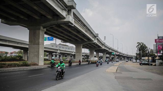 Trotoar di Tengah Jalan Kalimalang