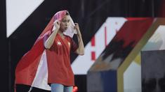 Ridel Yesaya Sumarandak melakukan selebrasi usai menjuarai  E-Sports dari nomor Clash Royale di BritAma Arena, Jakarta, Senin, (27/8/2018). Ridel mencatat rekor sebagai peraih medali emas termuda di Asian Games 2018. (Bola.com/Vascal Sapta Hadi)