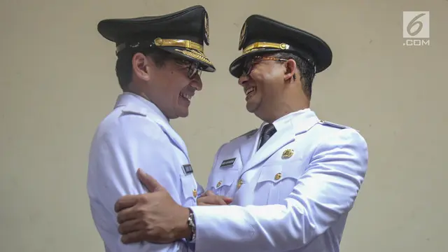 Anies dan Sandi Bertemu di Masjid Sunda Kelapa