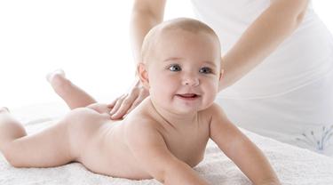 Mengenali Batuk Bayi Karena Pneumonia Parenting Fimela Com