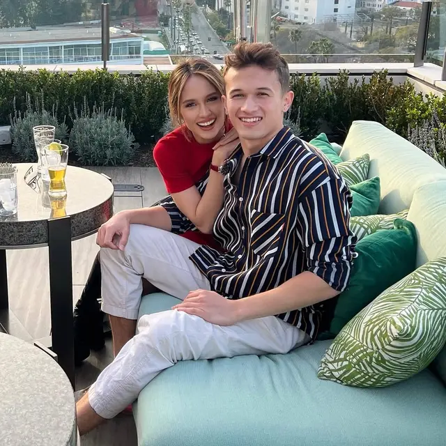 Potret Cinta Laura Pamer Kemesraan di Hari Ulang Tahun Arya Vasco (instagram/claurakiehl)