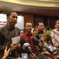 Presiden Jokowi angkat bicara soal polemik salah ketik dalam draf Rancangan Undang-undang (RUU) Omnibus Law Cipta Kerja. (Merdeka/Intan)