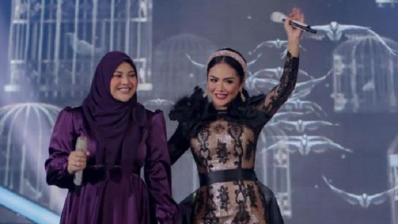 Aurel Hermansyah - Krisdayanti (Foto: Instagram/@krisdayantilemos)