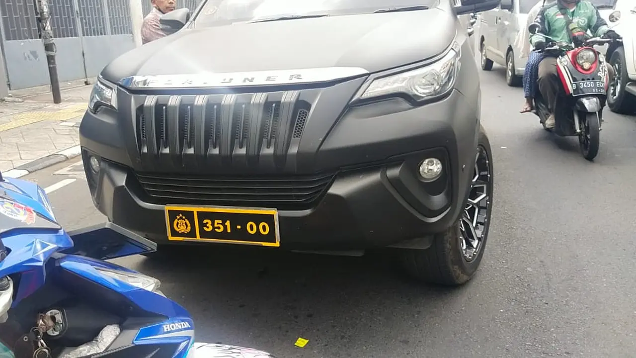 Mobil pelat dinas Polri palsu