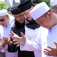 Pemakaman istri kedua Opick (Deki Prayoga/bintang.com)