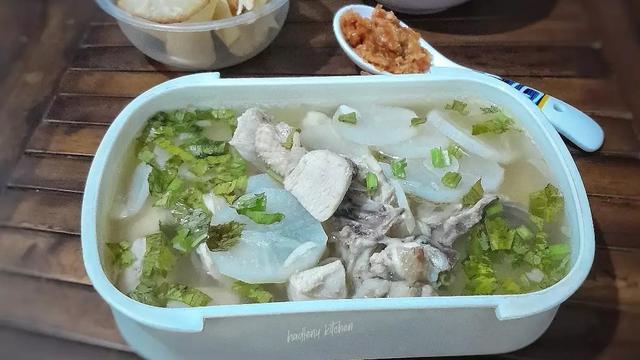 Resep Soto Bandung Daging Ayam. (dok. Cookpad @cooking_with_hadleny)