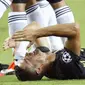 Striker Juventus, Cristiano Ronaldo, menangis usai mendapat kartu merah dari wasit saat melawan Valencia pada laga Liga Champions di Stadion Mestalla, Valencia, Rabu (19/9/2018). Juventus menang 2-0 atas Valencia. (AP/Alberto Saiz)