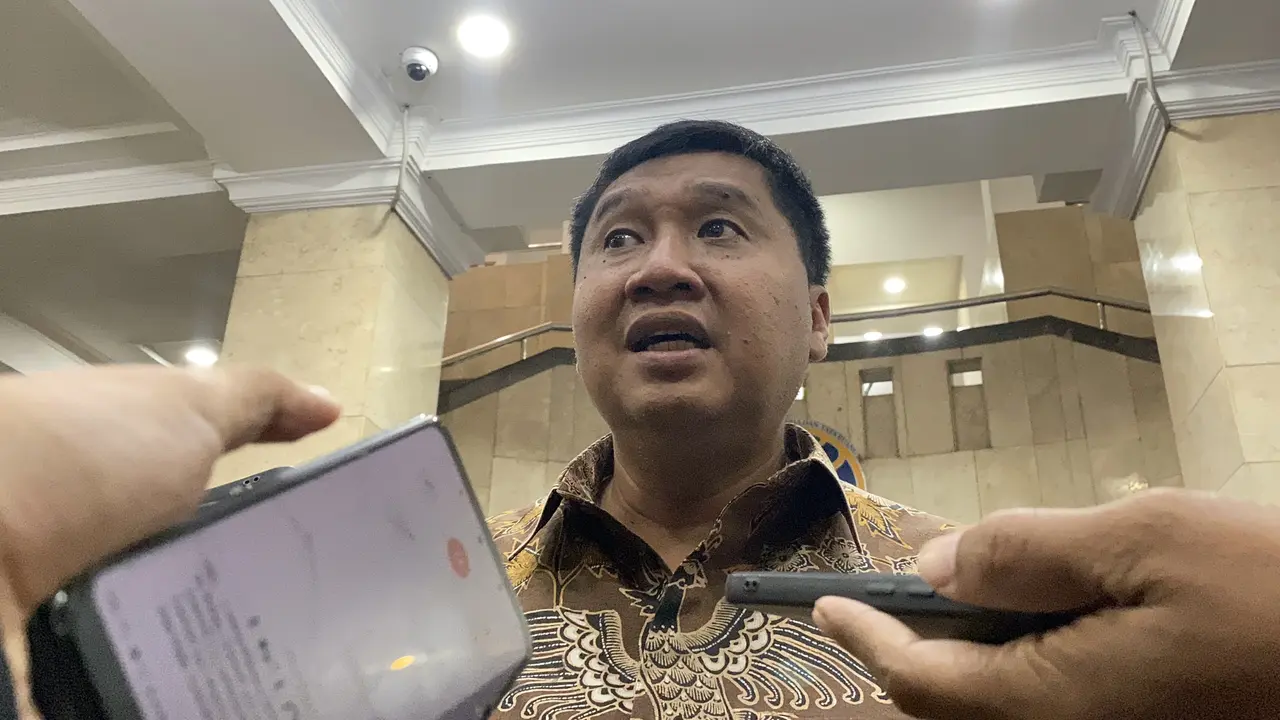 Menteri Perumahan dan Kawasan Pemukiman (PKP) Maruarar Sirait  di Kementerian ATR/BPN, Kamis (16/4/2026). (Liputan6.com/Tian)